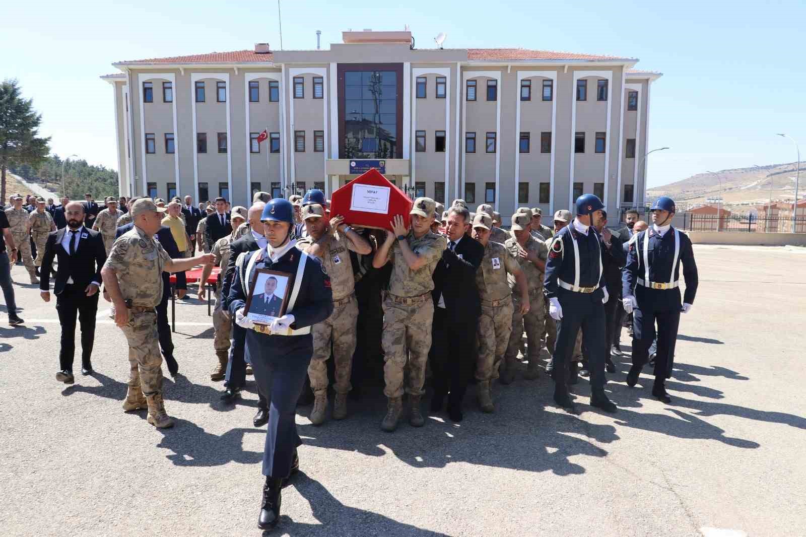 Kilis’te kalp krizi sonucu hayatını kaybeden uzman çavuş için tören düzenlendi