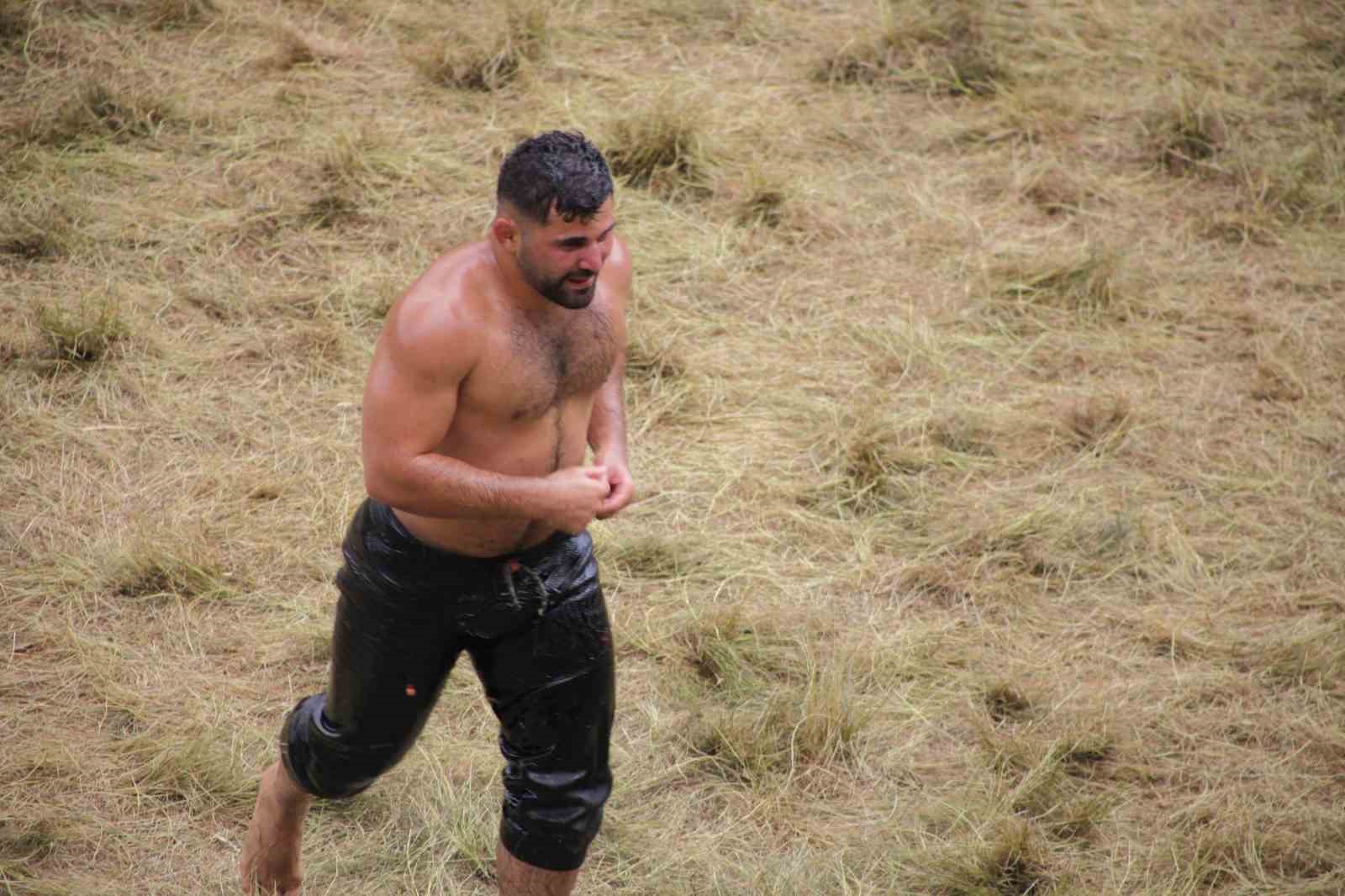 Erkan Taş ile Feyzullah Aktürk, Kırkpınar’da finale yükseldi