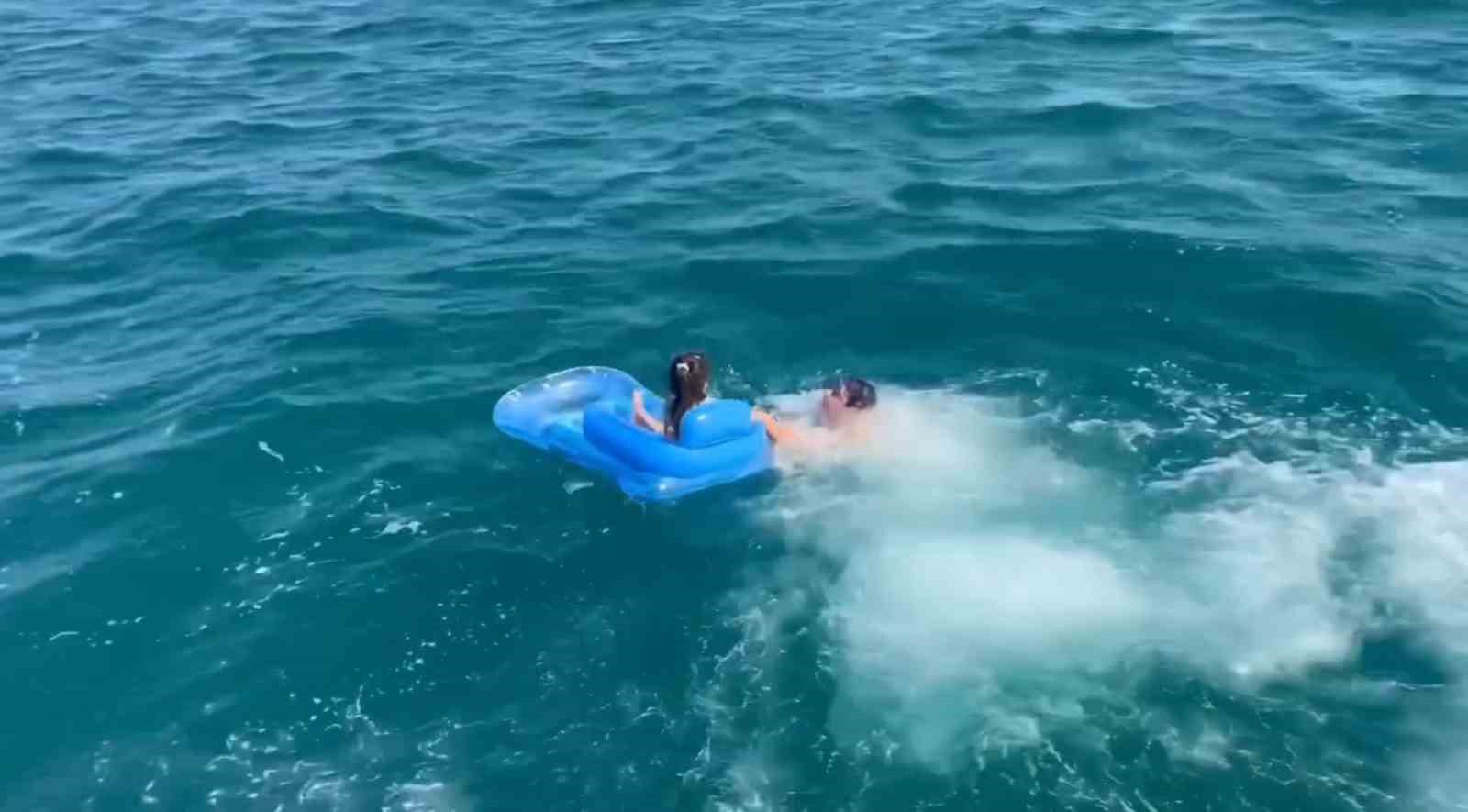 Deniz yatağıyla açığa sürüklenen çocuğu Sahil Güvenlik kurtardı