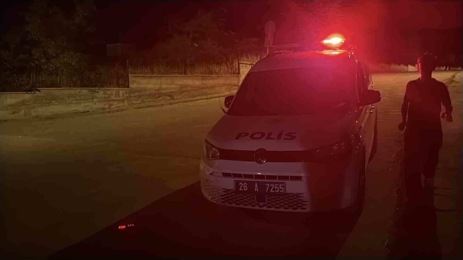 Sahte plakalı araçla kaçarken bekçiye çarpan şüpheli yakalandı
