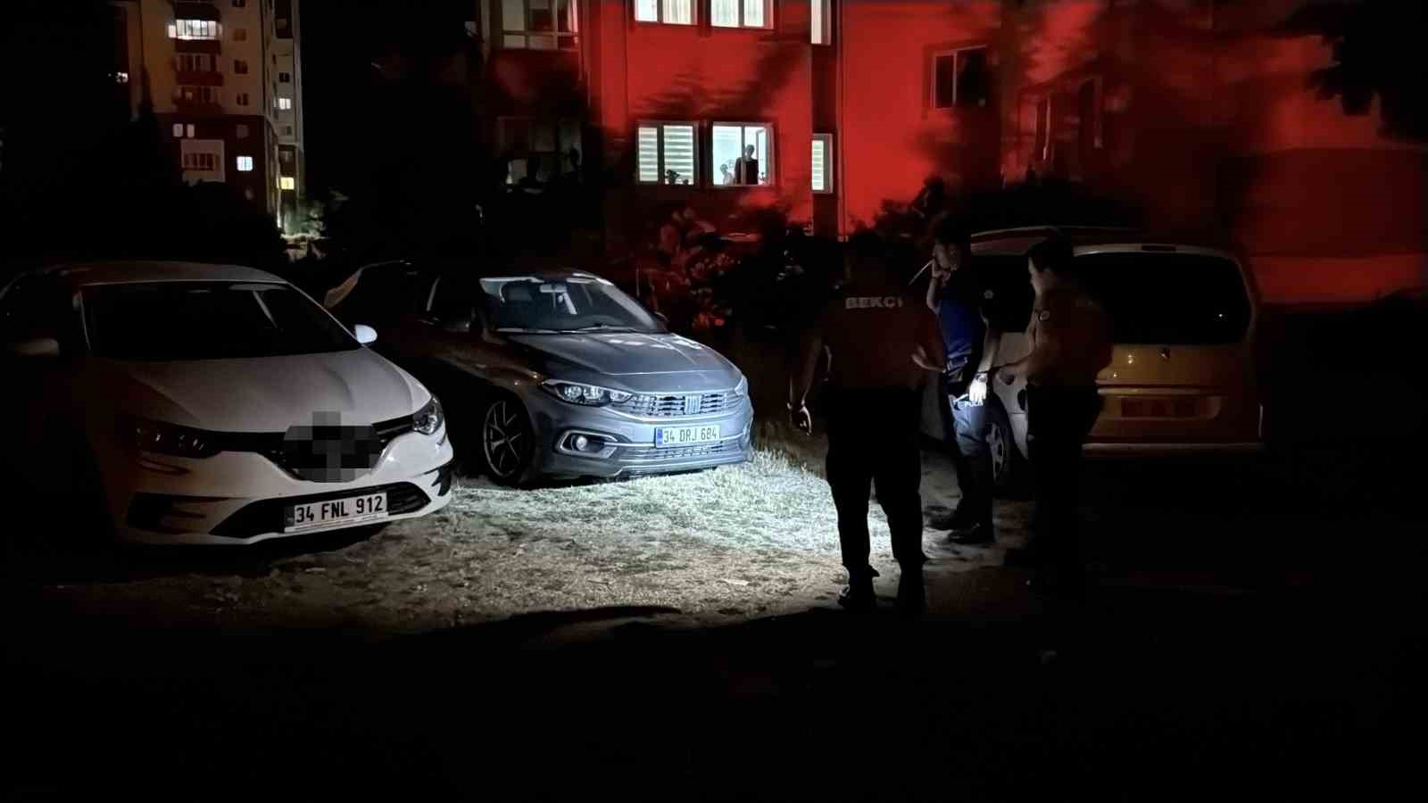 Sahte plakalı araçla kaçarken bekçiye çarpan şüpheli yakalandı