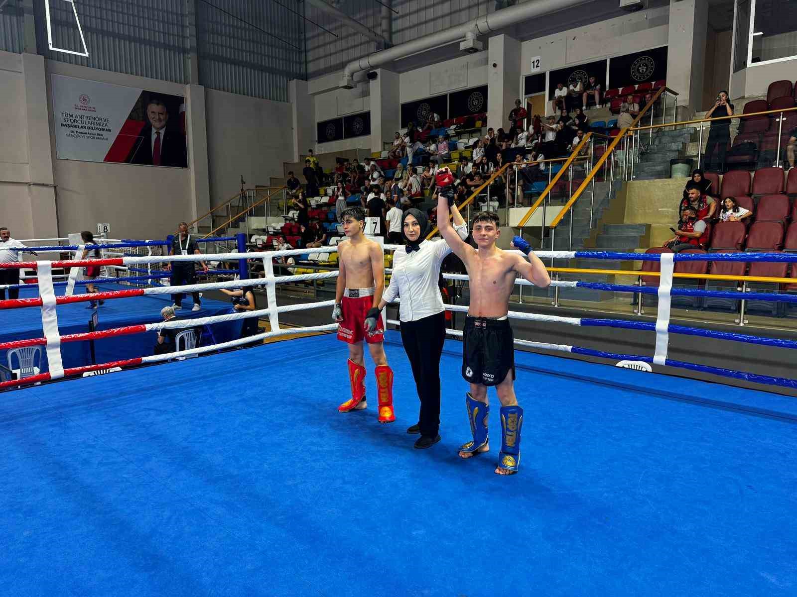Şampiyonadan dereceden dönen Kastamonulu 4 sporcu milli takım forması giyecek