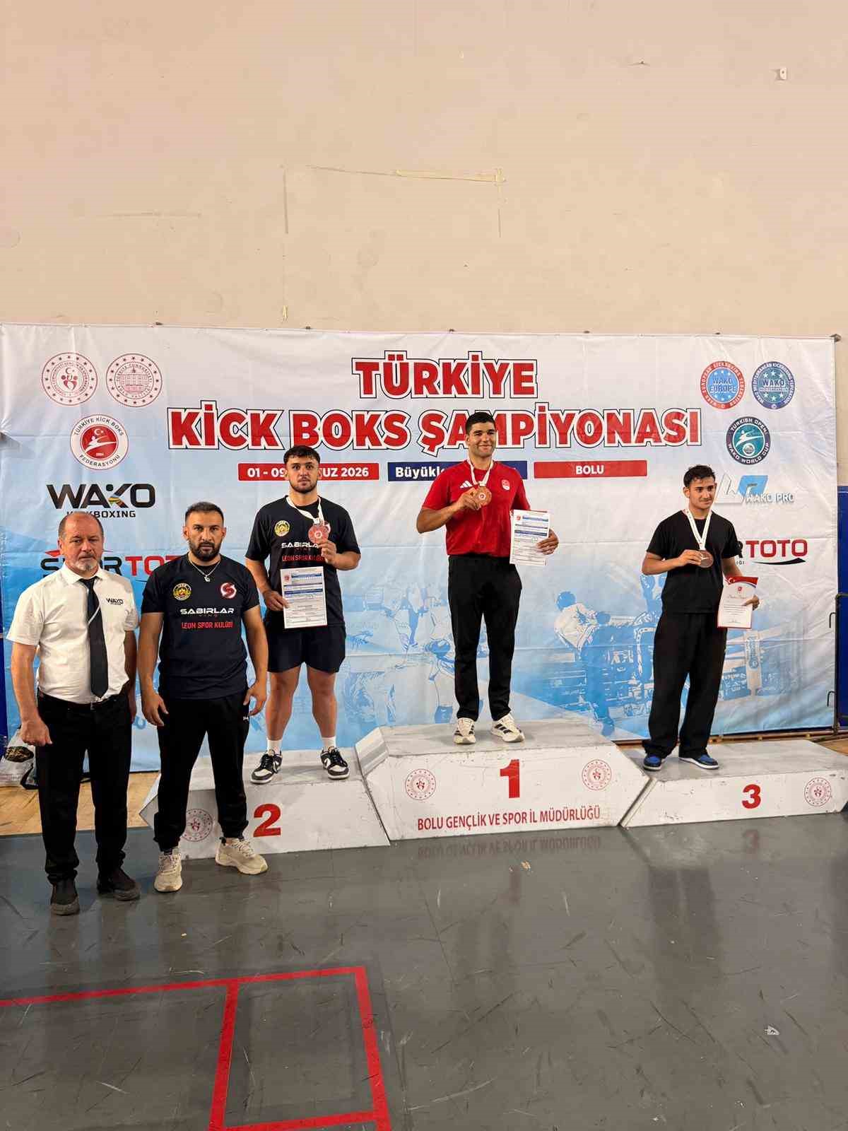 Şampiyonadan dereceden dönen Kastamonulu 4 sporcu milli takım forması giyecek