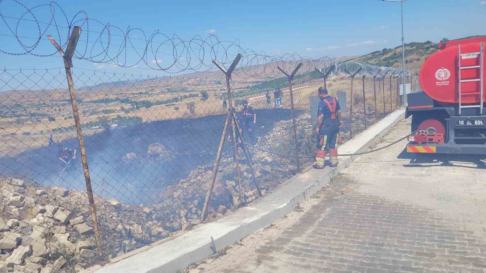 Balıkesir’de üç ayrı noktada yangın