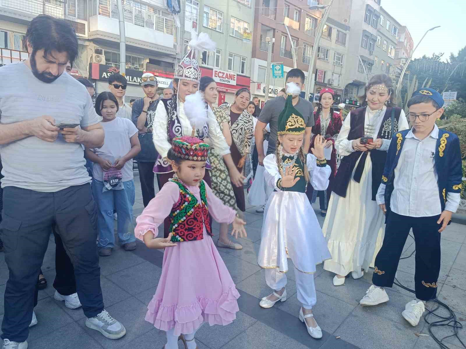 İstanbul’da "Ulusal Dombra Günü" etkinliği düzenlendi
