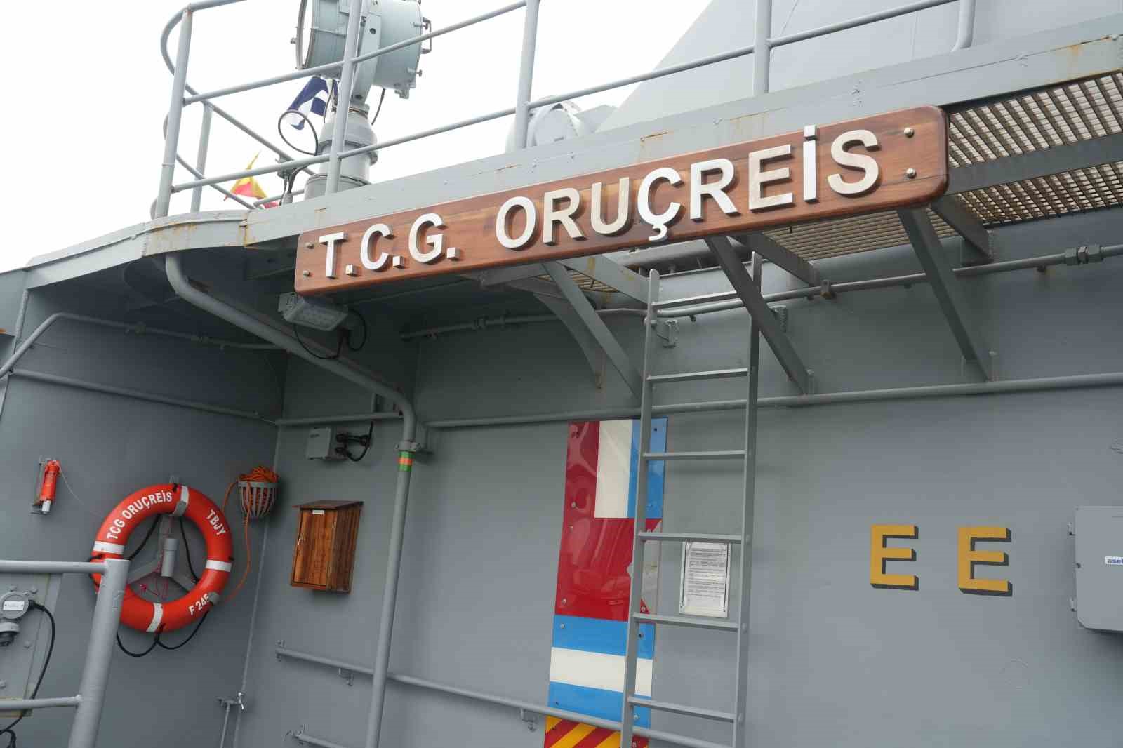 Türk donanmasından Atlantik’in ötesinde güç gösterisi: TCG Oruçreis New York’ta