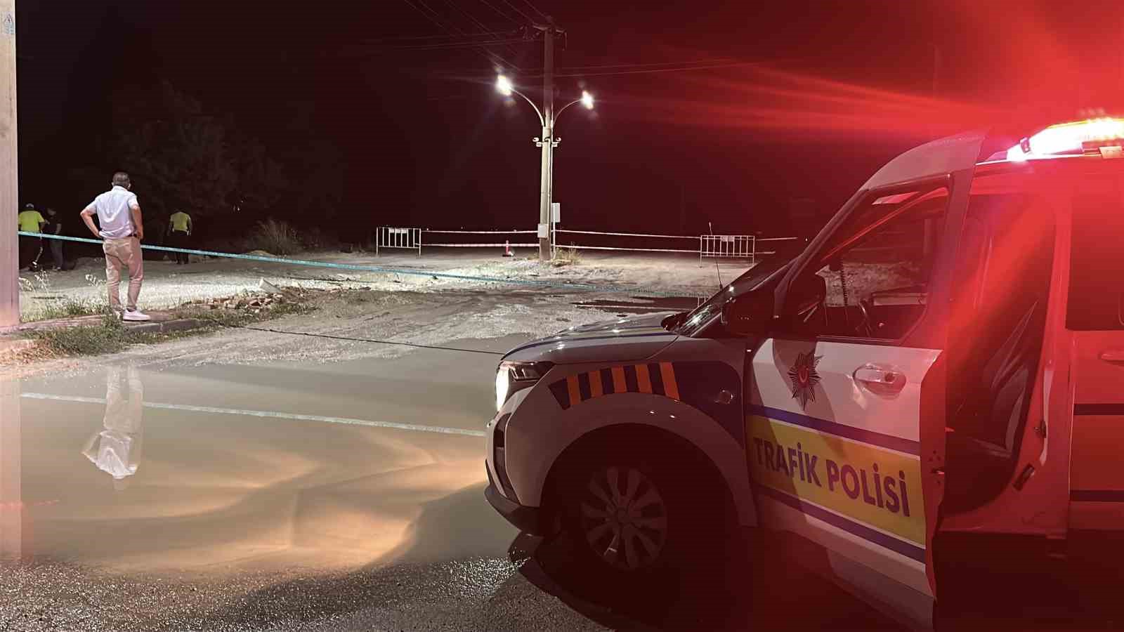 Burdur’da şiddetli yağış sonrası köprüde çökme meydana geldi