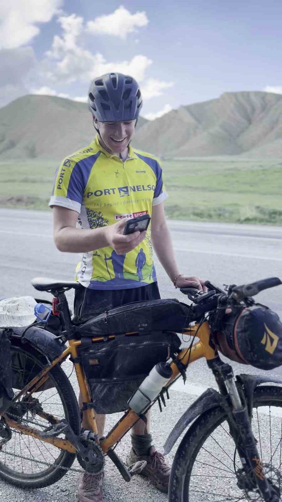 Dil engelini yapay zekayla çözdüler: Erzurum yolunda İngiliz turiste Şenkaya misafirperverliği