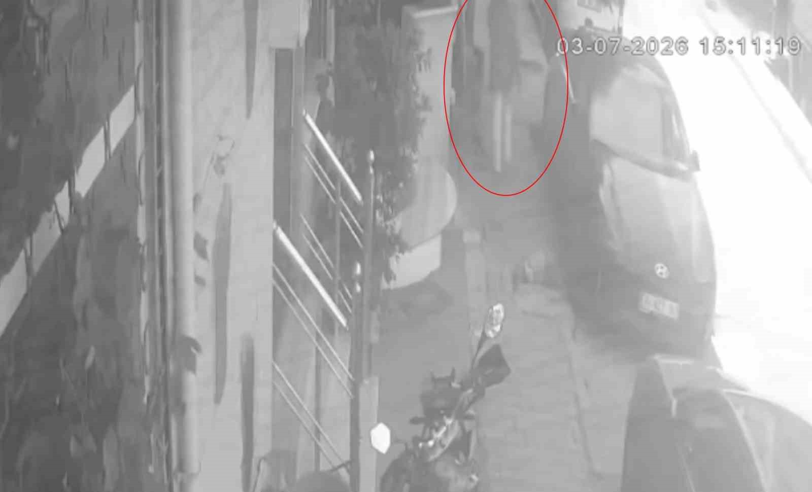 Kuaförde 3 bin 400 liralık işlem yaptırdı, ücret ödemeden kaçtı