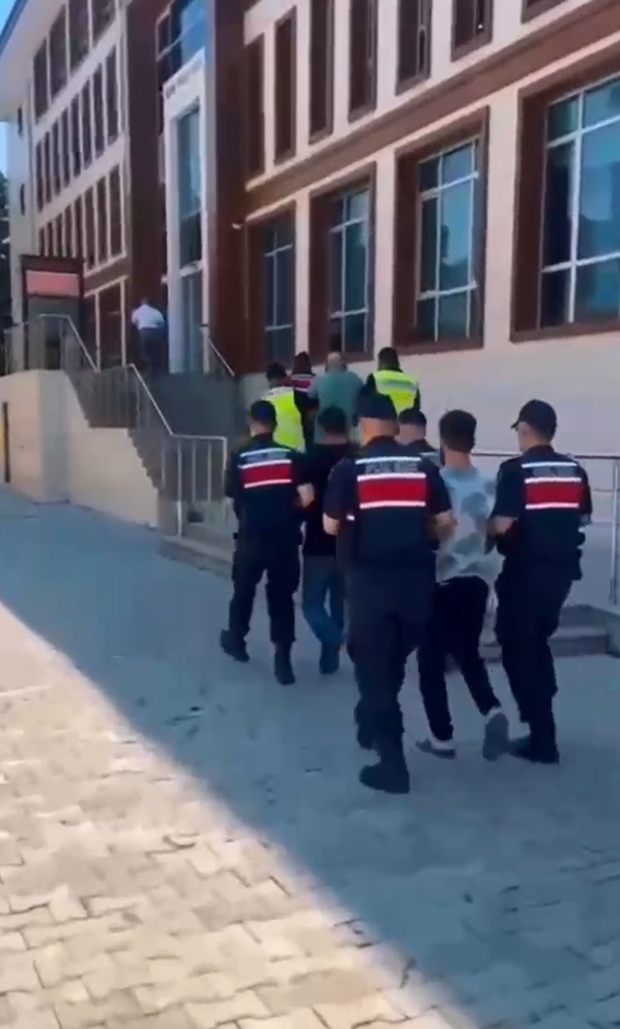 Yalova’da uyuşturucu operasyonunda 3 tutuklama
