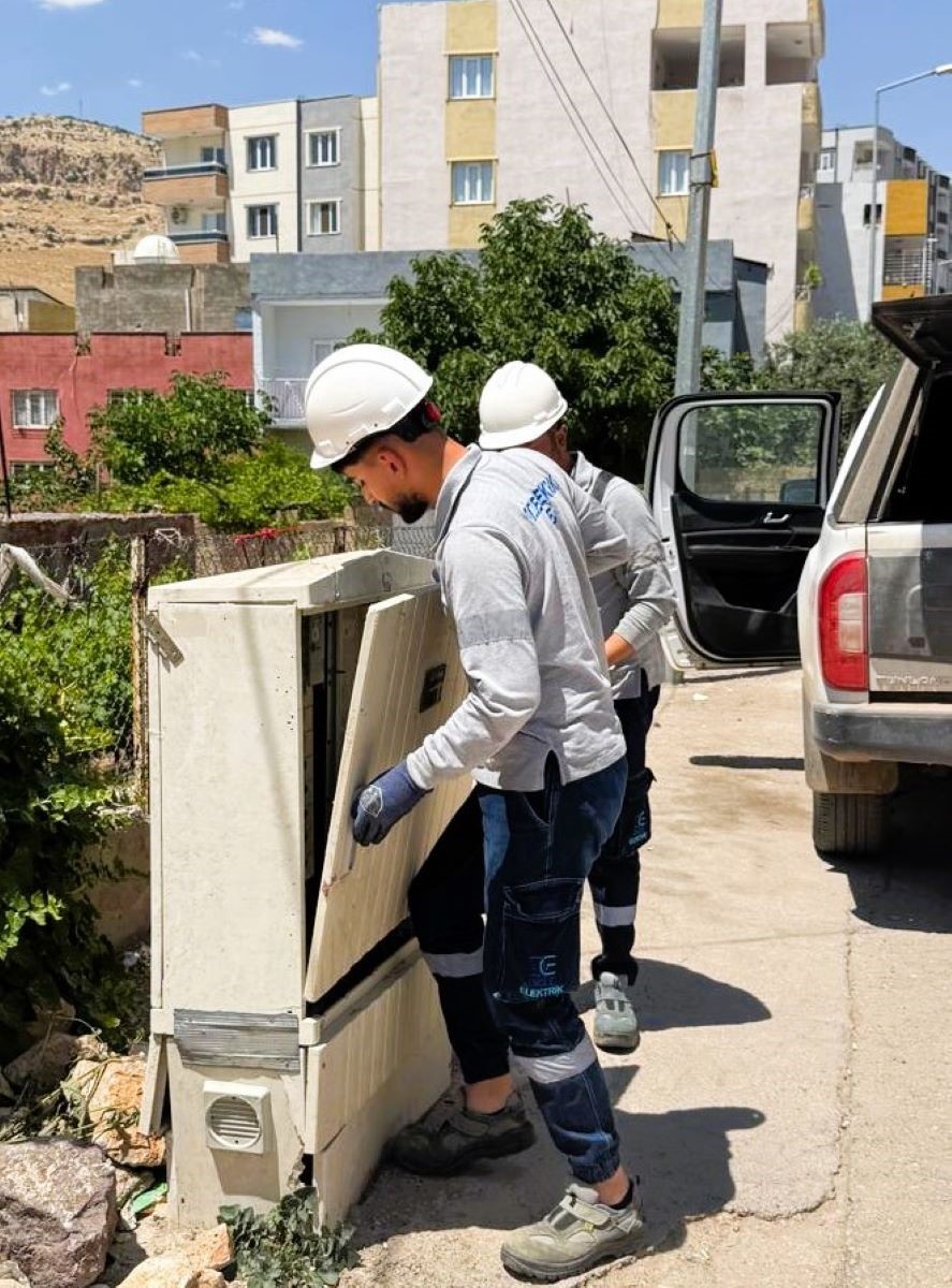 Mardin’de 2 bine yakın panoya yetkisiz müdahale