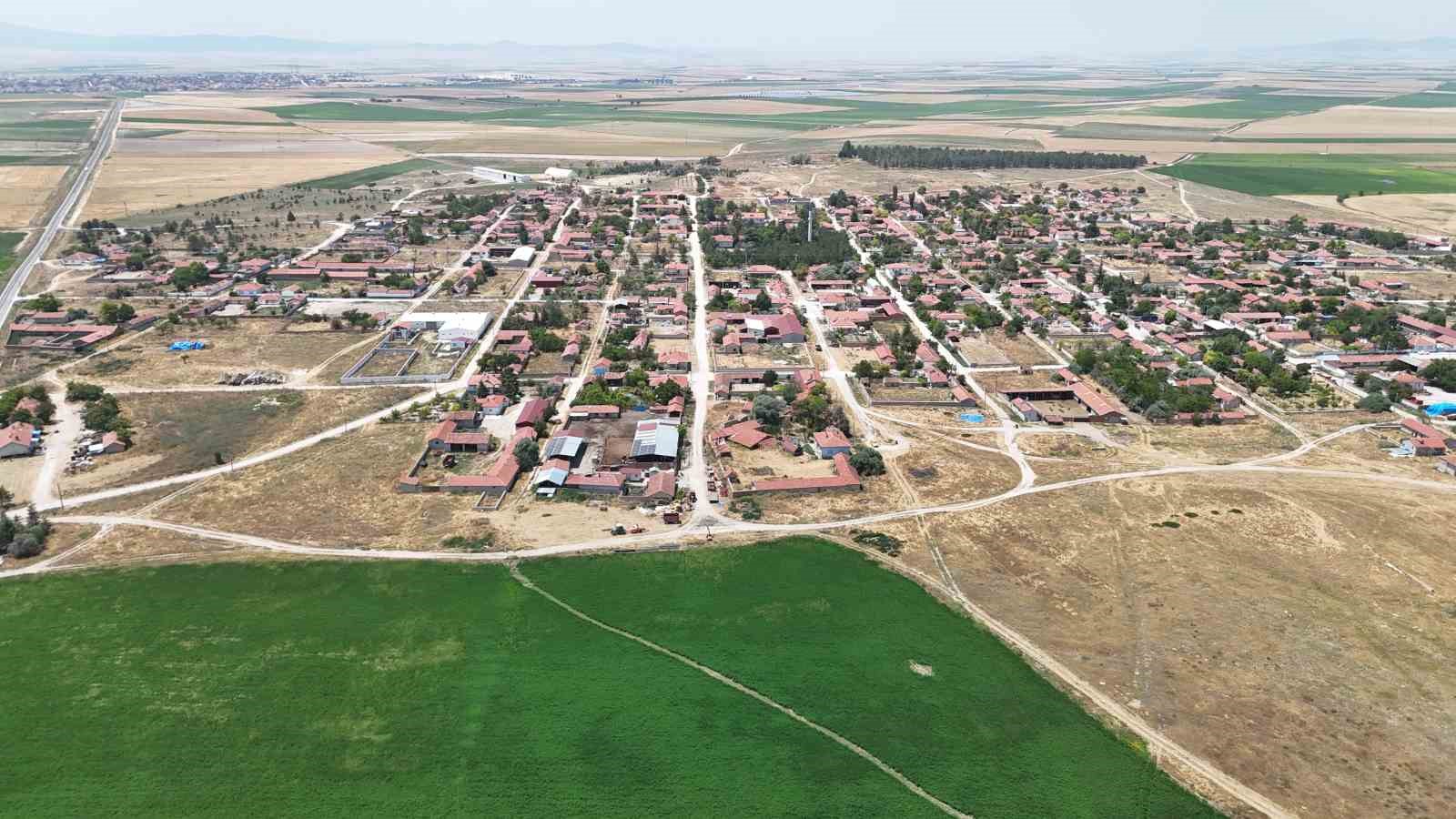 Adeta cetvelle çizilmiş 113 yıllık bu köyde çıkmaz sokak yok