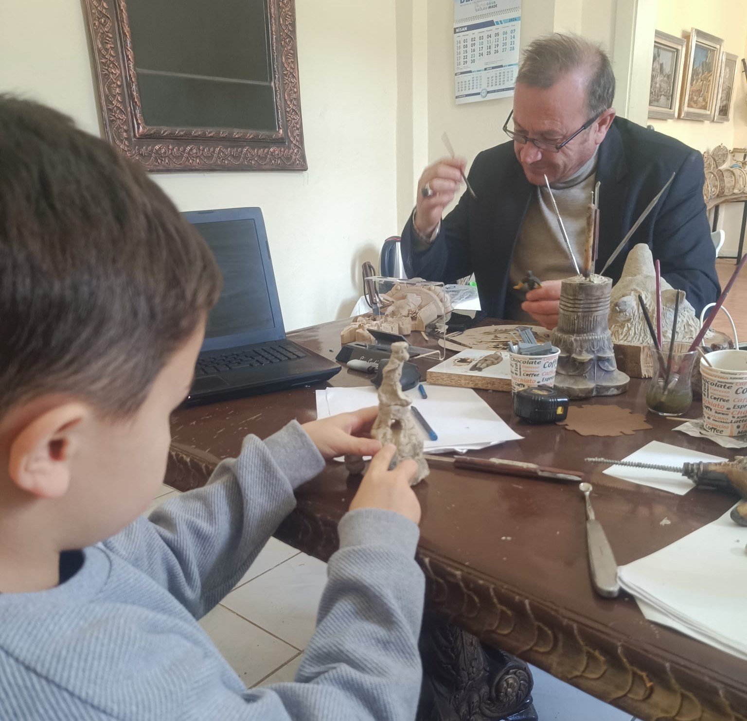 Torun sevgisi sayesinde ürettiği maketler ilgi odağı oldu