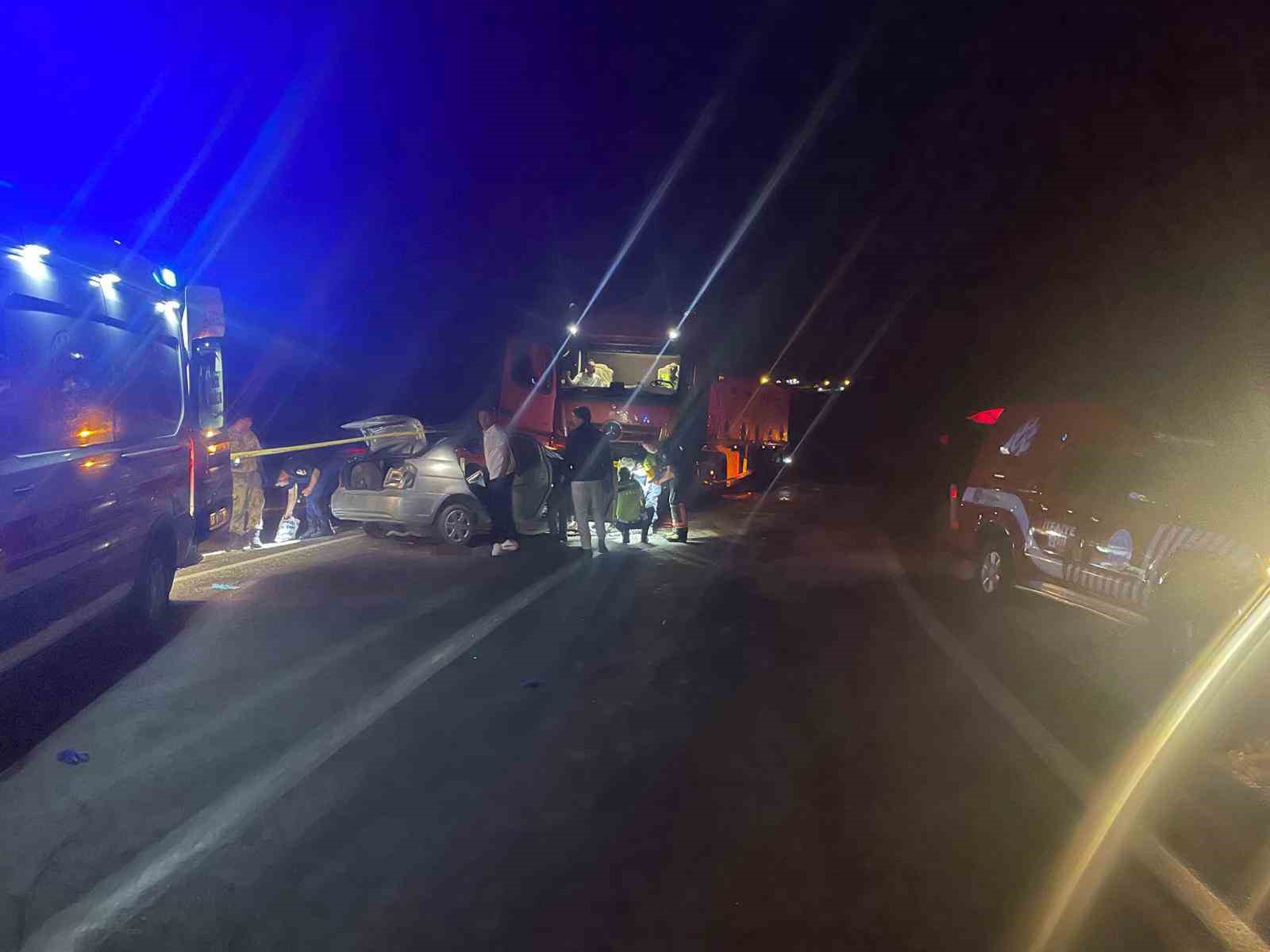 Malatya’da tır ile otomobil çarpıştı: 3 ölü, 1 yaralı