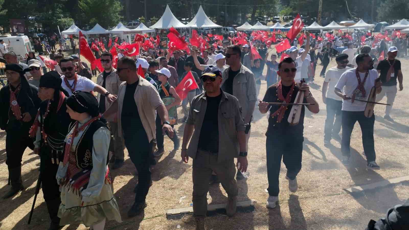 30 bin Giresunlu Bursa’da buluştu, 3 gün 3 gece horon coşkusunu doyasıya yaşadı