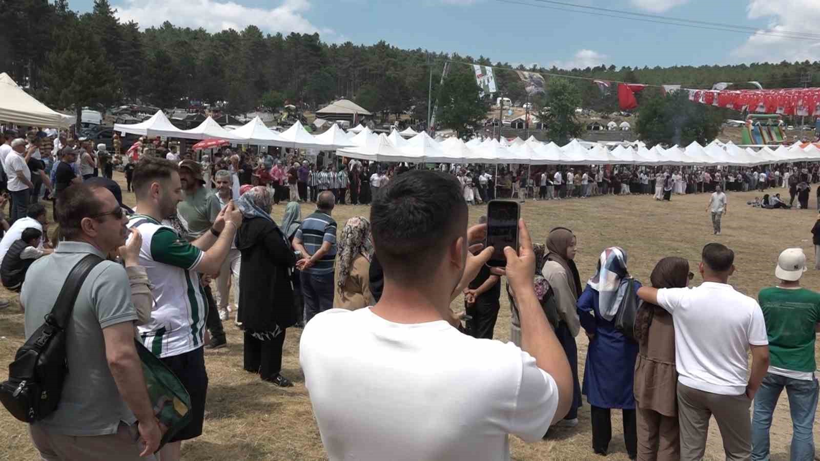 30 bin Giresunlu Bursa’da buluştu, 3 gün 3 gece horon coşkusunu doyasıya yaşadı