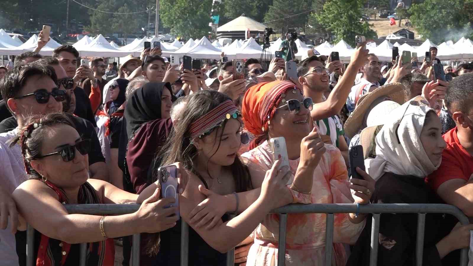 30 bin Giresunlu Bursa’da buluştu, 3 gün 3 gece horon coşkusunu doyasıya yaşadı