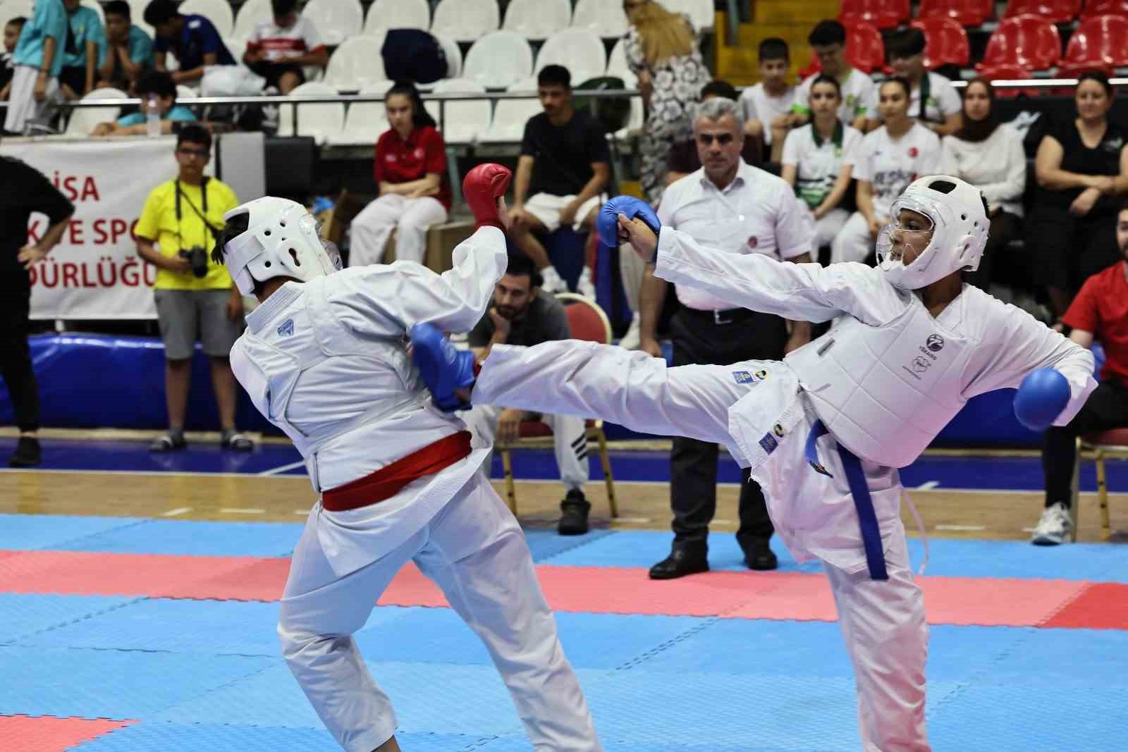 Manisa’da düzenlenen ANALİG Karate Müsabakaları tamamlandı