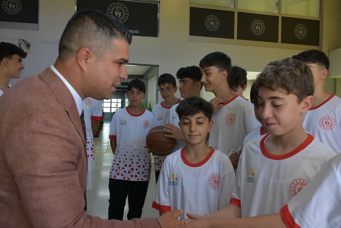 Potanın yıldız dev adamlarını Analig’e uğurlandı
