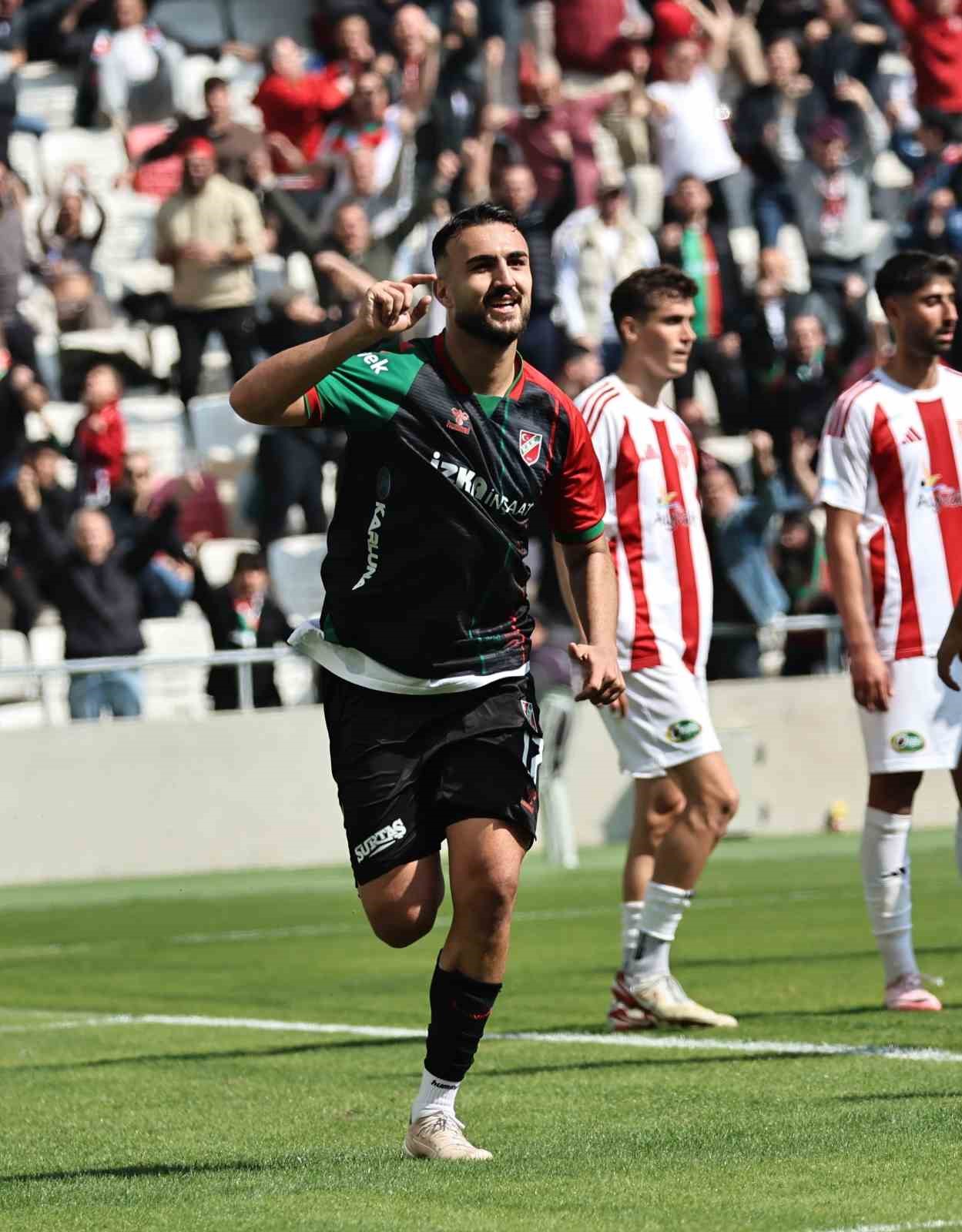 Karşıyaka, Ömer Faruk’la sözleşme uzatmak için görüşüyor