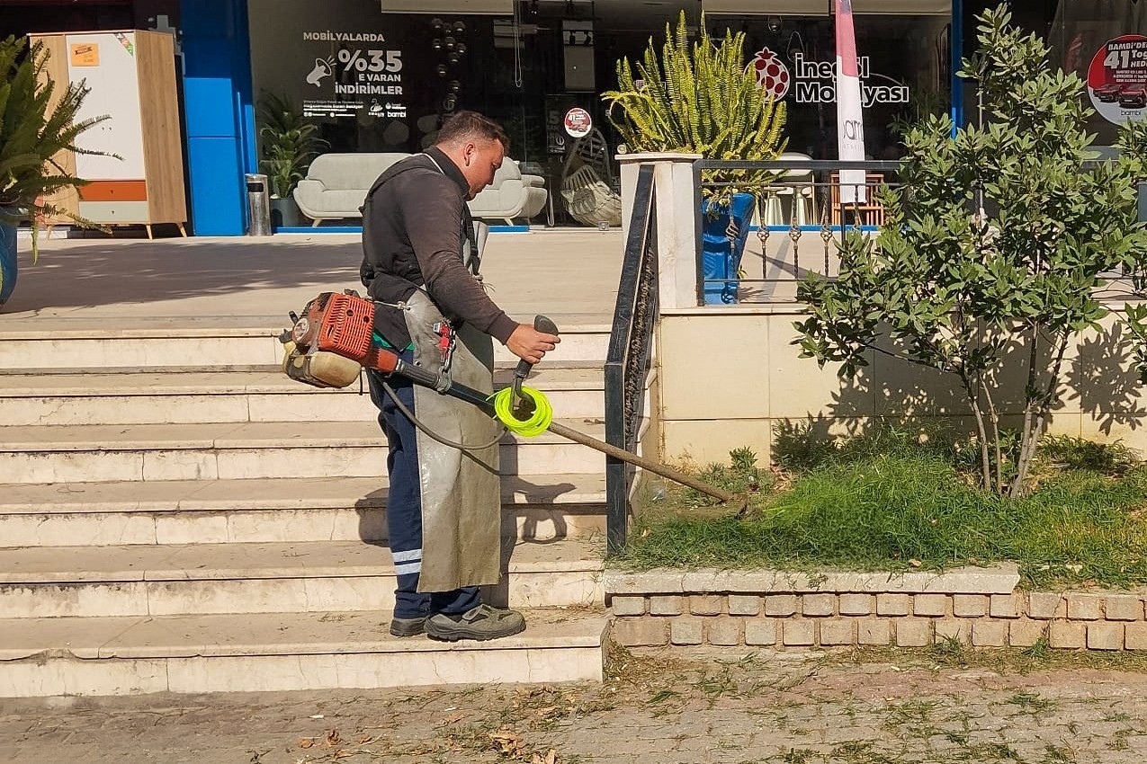 Efeler Belediyesi’nden yeşil alanlarda çalışma