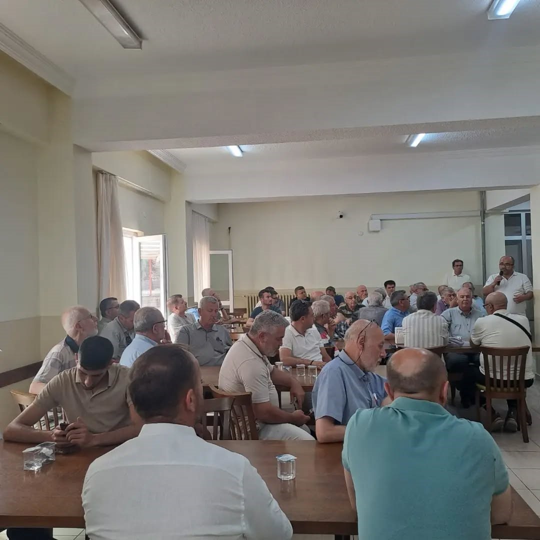 İmam Hatip Lisesi mezunları pilav gününde hasret giderdi