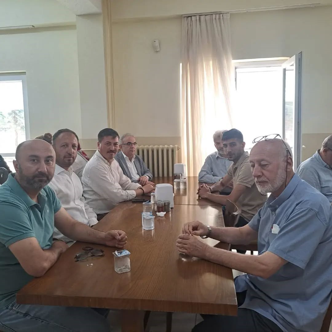 İmam Hatip Lisesi mezunları pilav gününde hasret giderdi
