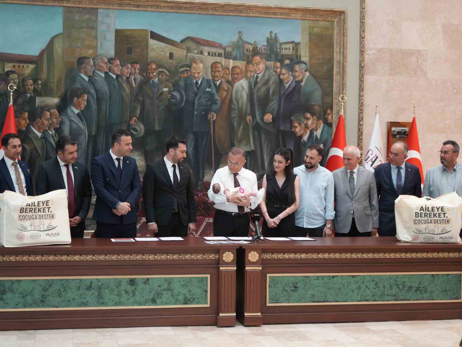 MÜSİAD Gaziantep Şubesi "Aileye bereket, çocuğa destek" protokolünü imzaladı