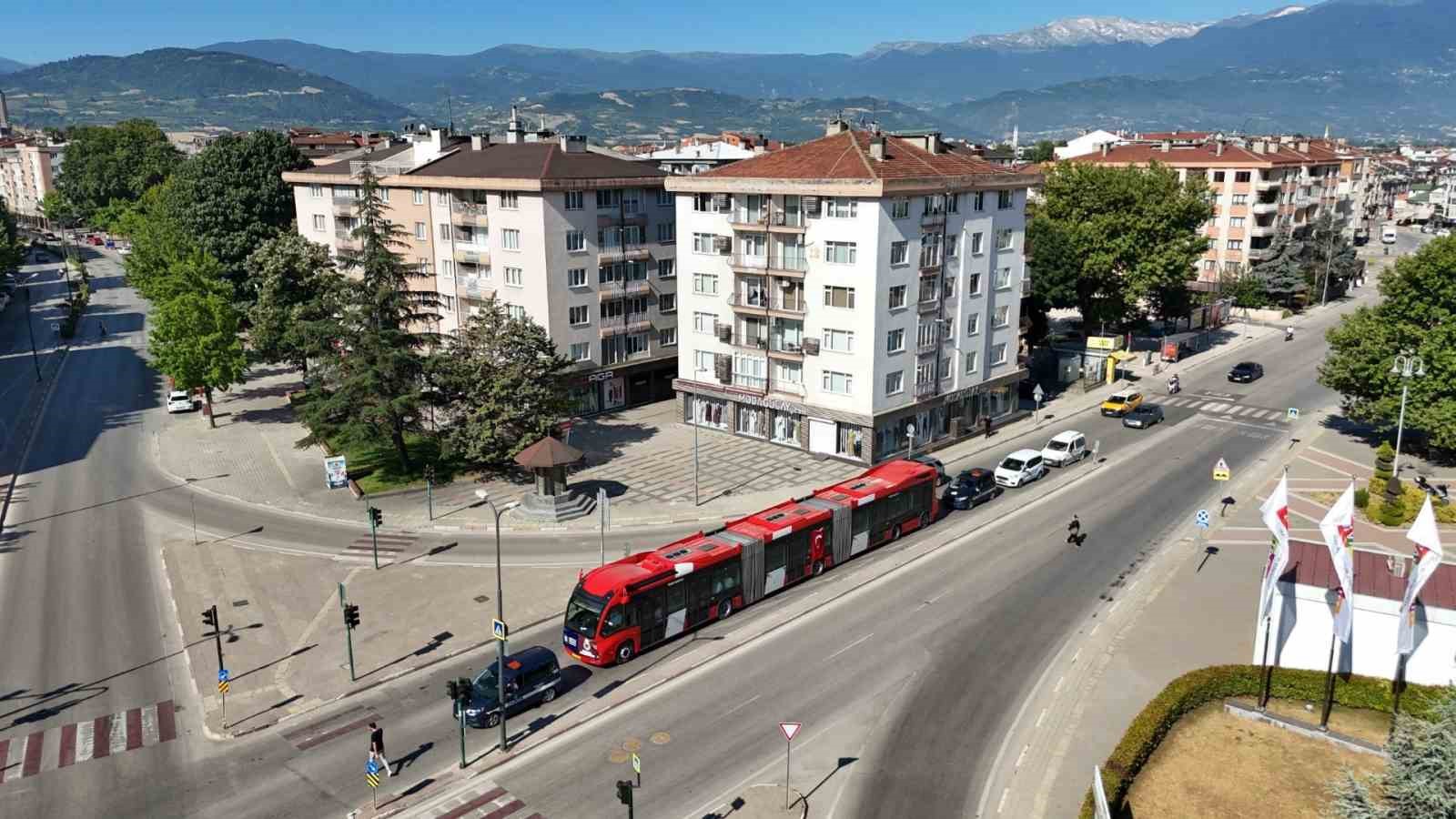 Bursa’nın metrobüsü ilk kez İnegöl’de görücüye çıktı