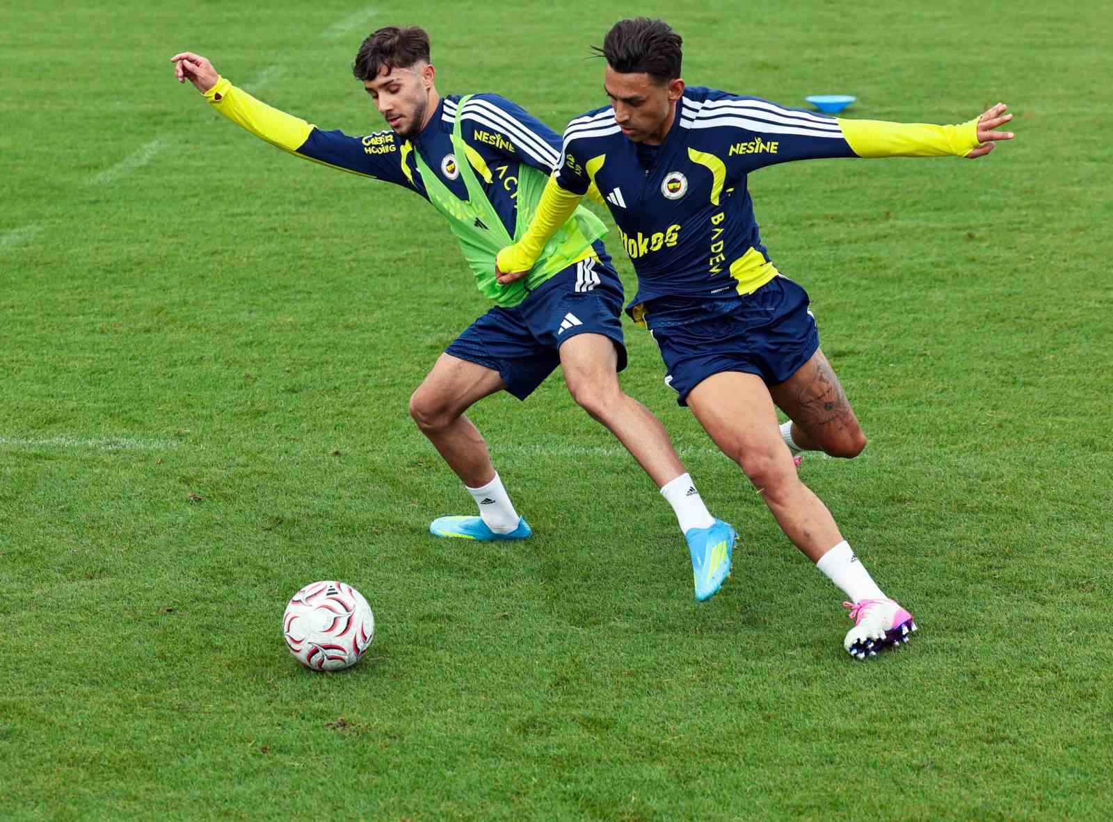 Fenerbahçe, Avusturya kampındaki ilk antrenmanını yaptı
