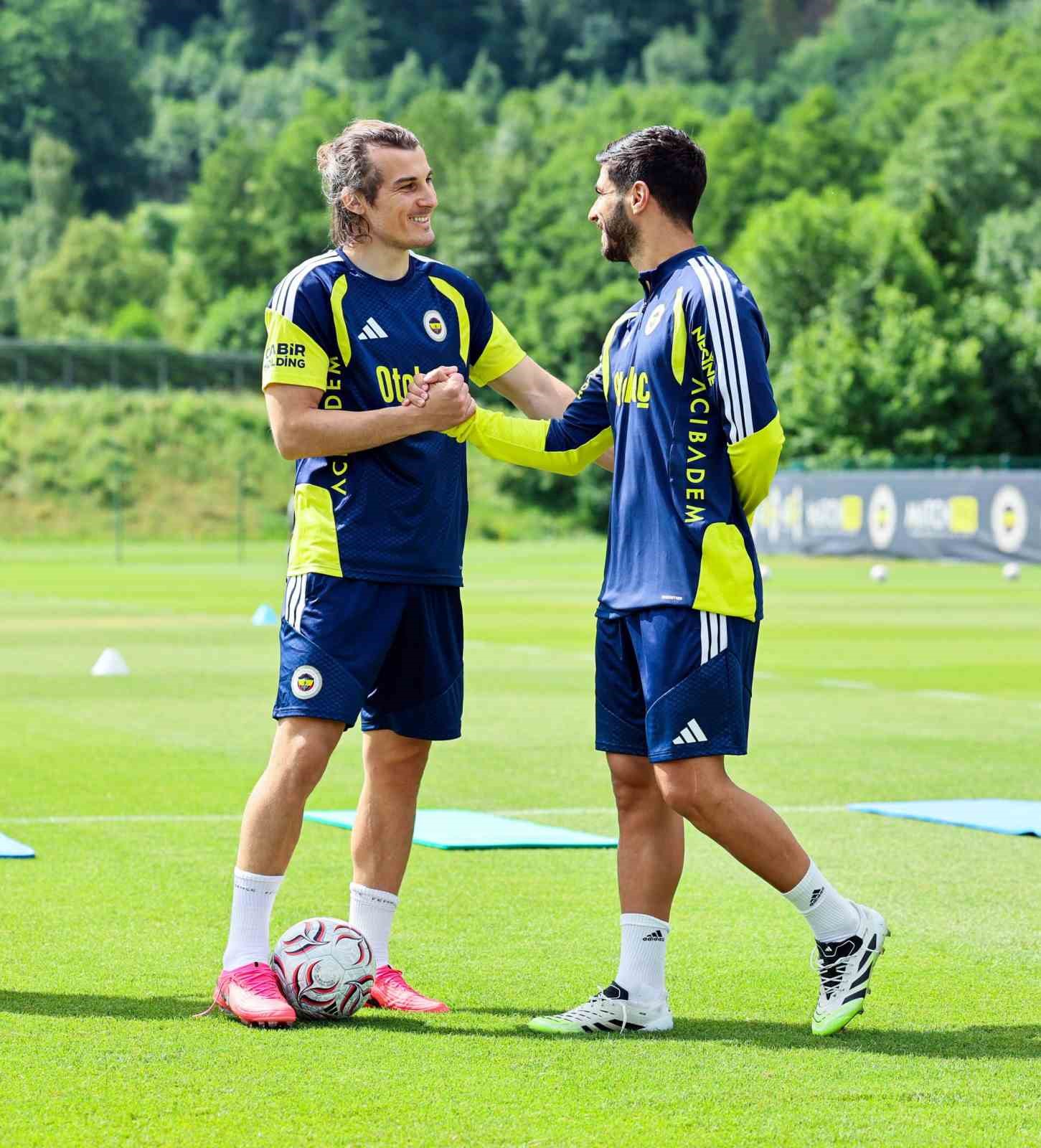 Fenerbahçe, Avusturya kampındaki ilk antrenmanını yaptı