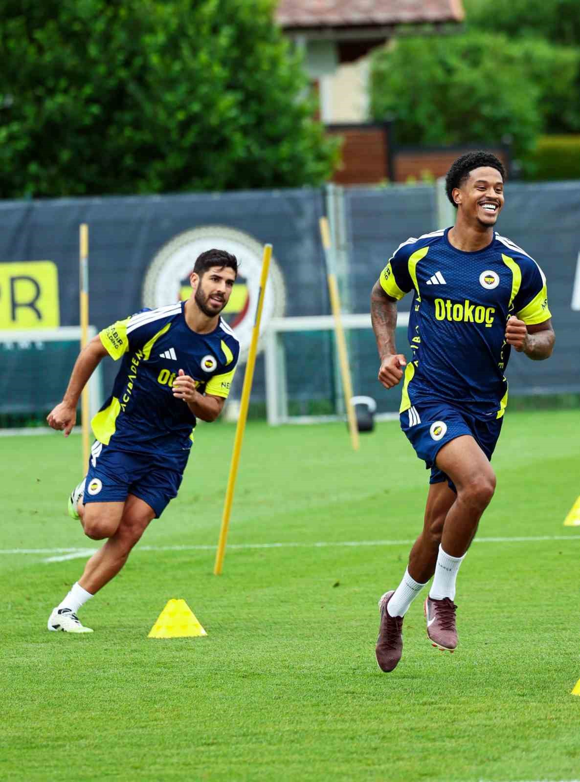 Fenerbahçe, Avusturya kampındaki ilk antrenmanını yaptı
