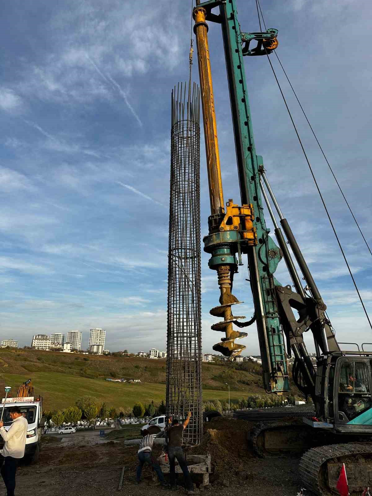 Heyelan yaşanan Derecik Şehir Mezarlığı’nda iyileştirme çalışmaları