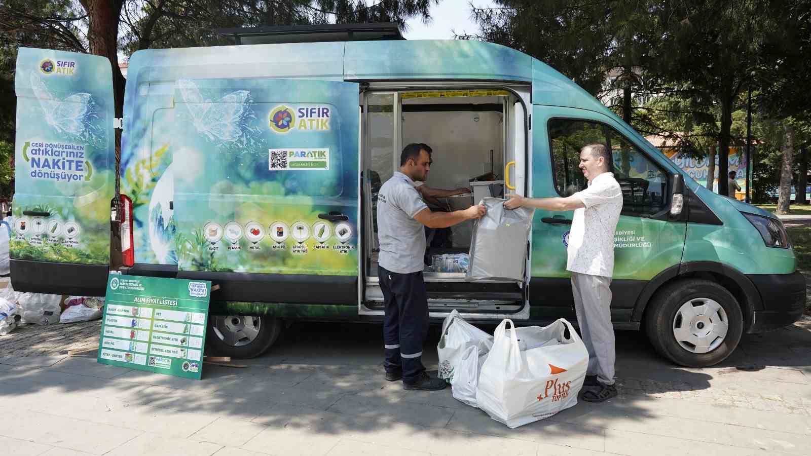 Yıldırımlı aileler, ekonomilerine atıklardan 830 bin lira katkı sağladı
