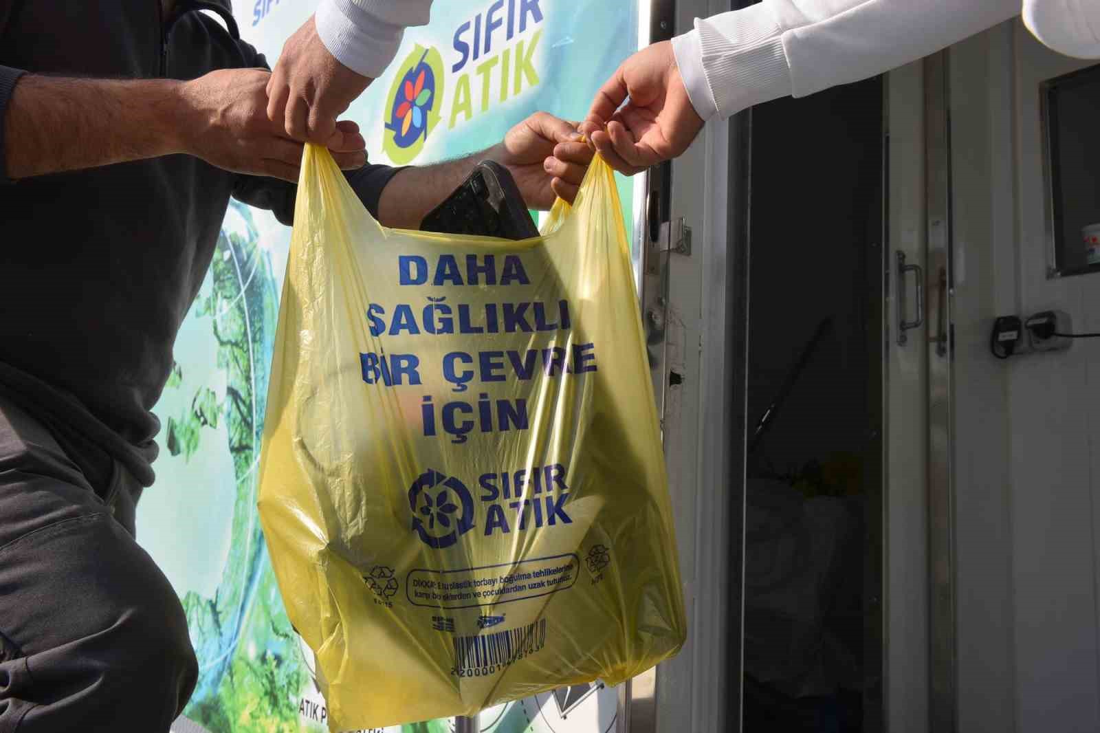 Yıldırımlı aileler, ekonomilerine atıklardan 830 bin lira katkı sağladı