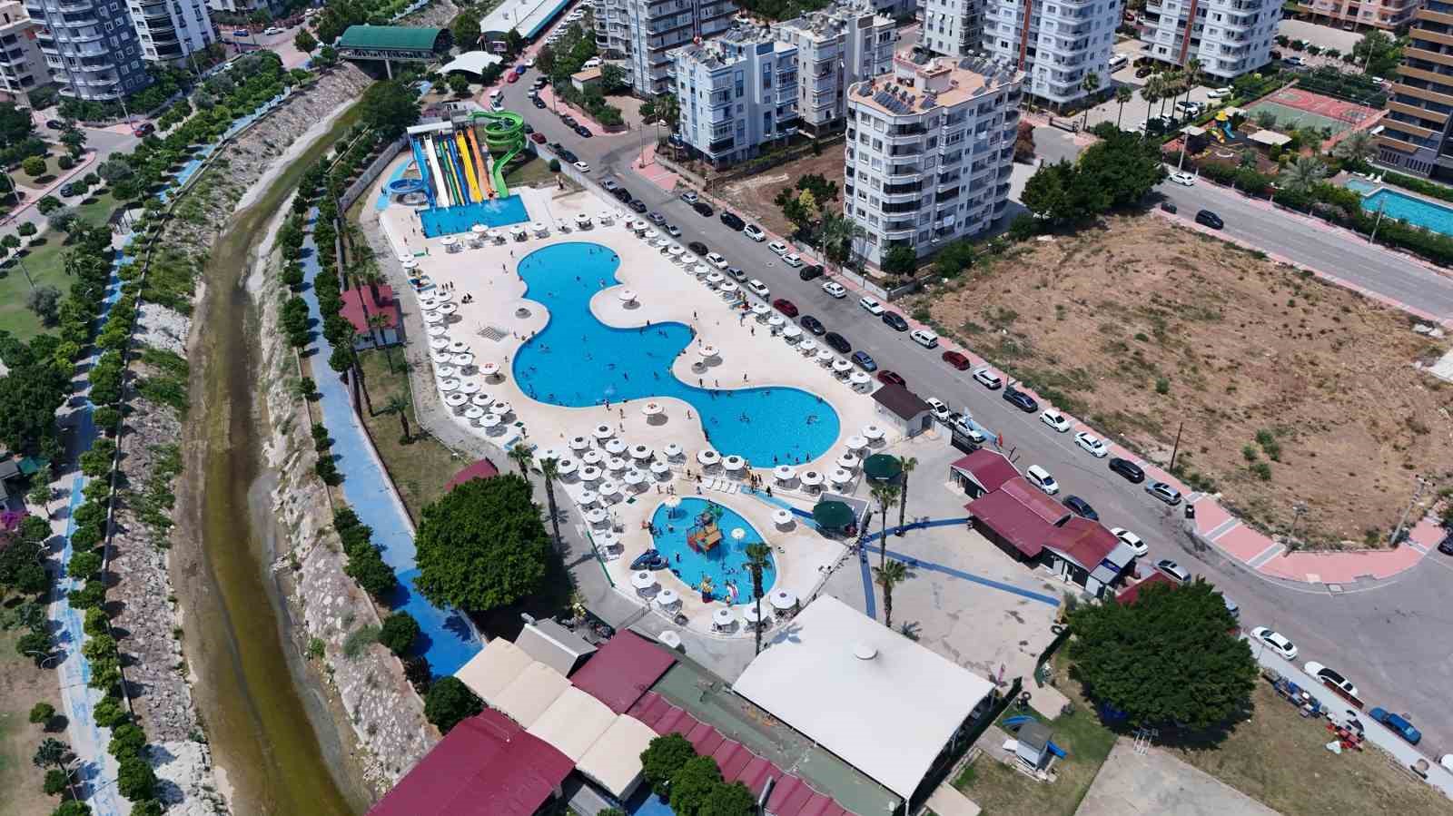 Mezitli Belediyesi Su Parkı yaz sezonuna kapılarını açtı