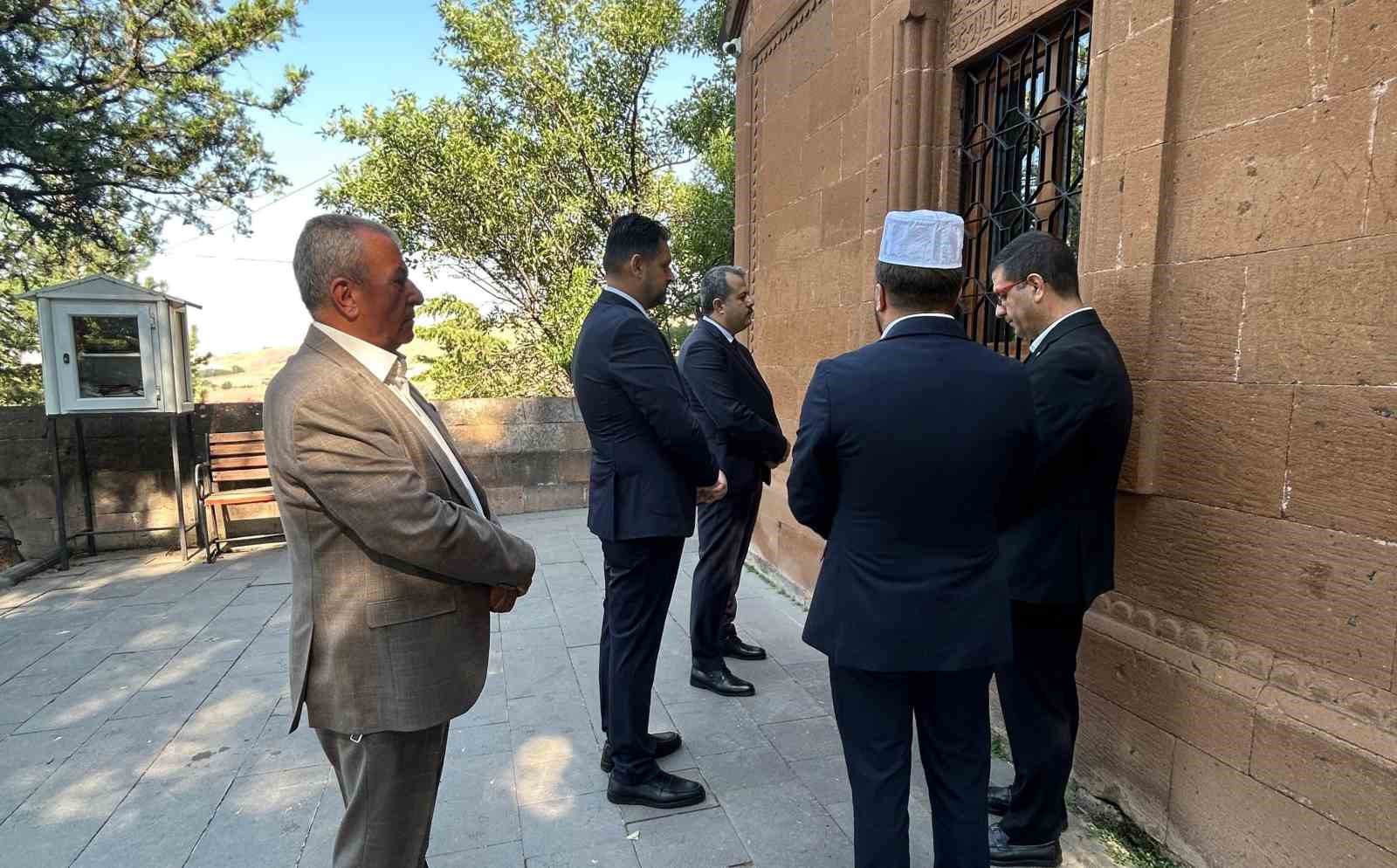 Ahlat Kaymakamı Özgür Kaya görevine başladı