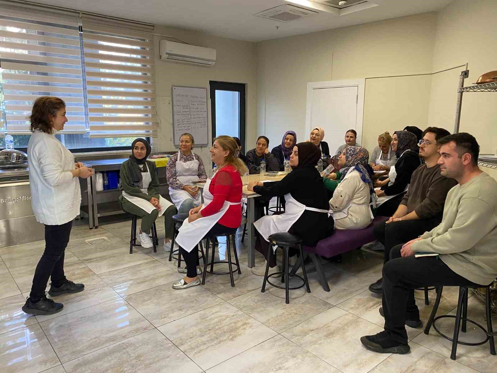 Gaziantep mutfağı geleceğe eğitimle taşınıyor