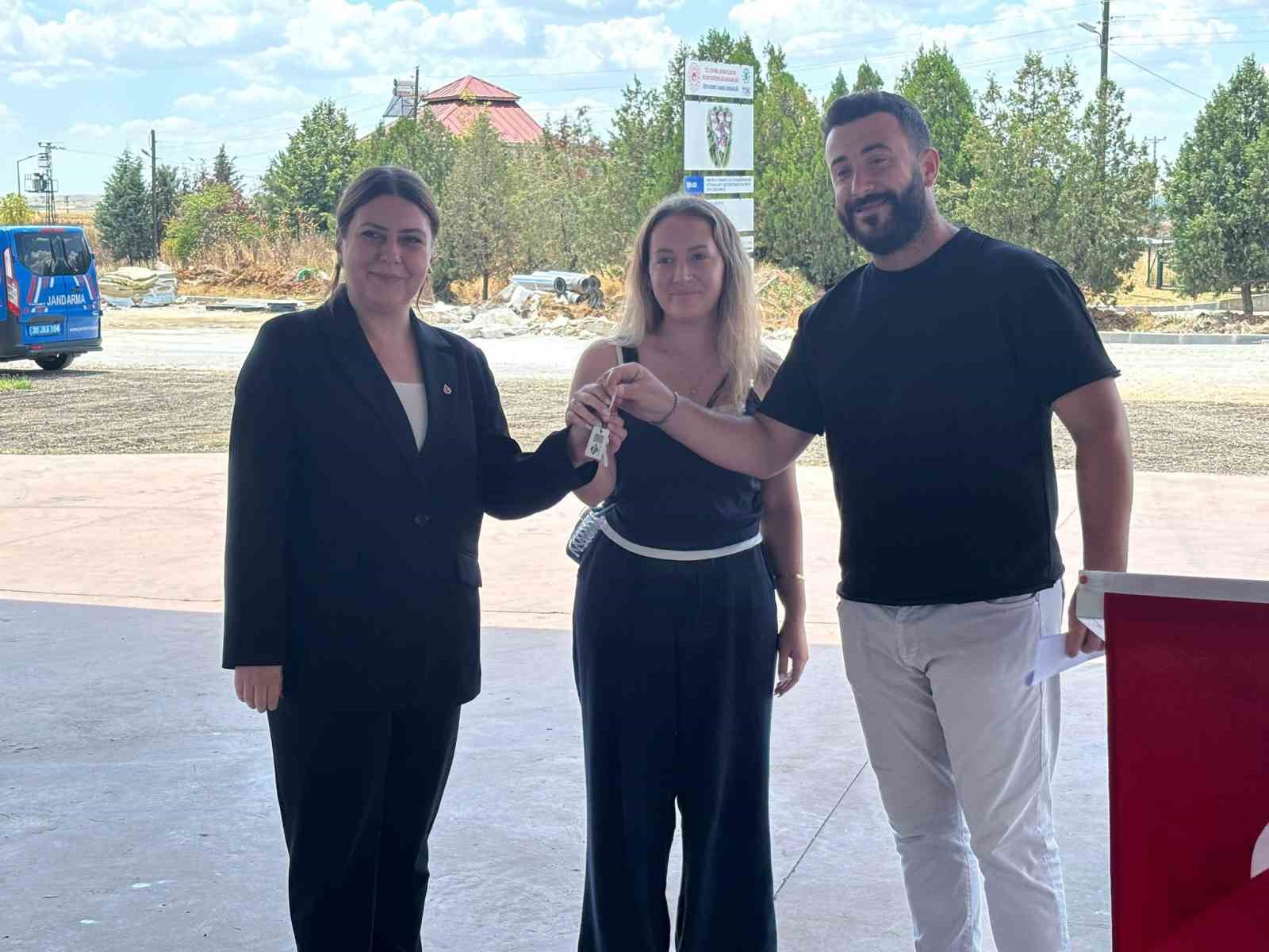 Babaeski’de TOKİ konutlarının anahtar teslim heyecanı yaşandı