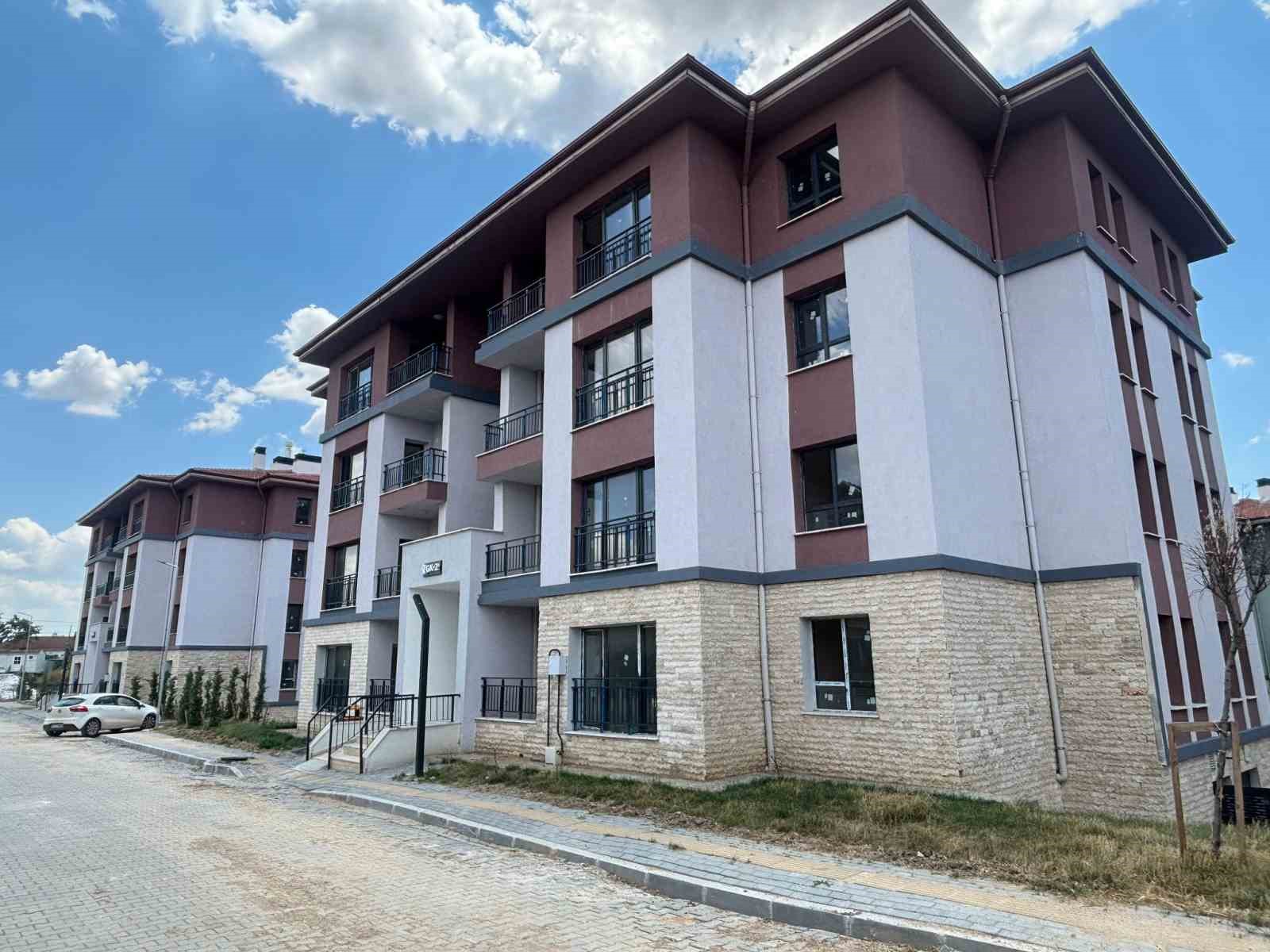 Babaeski’de TOKİ konutlarının anahtar teslim heyecanı yaşandı