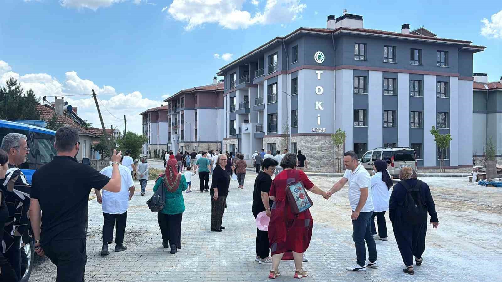 Babaeski’de TOKİ konutlarının anahtar teslim heyecanı yaşandı