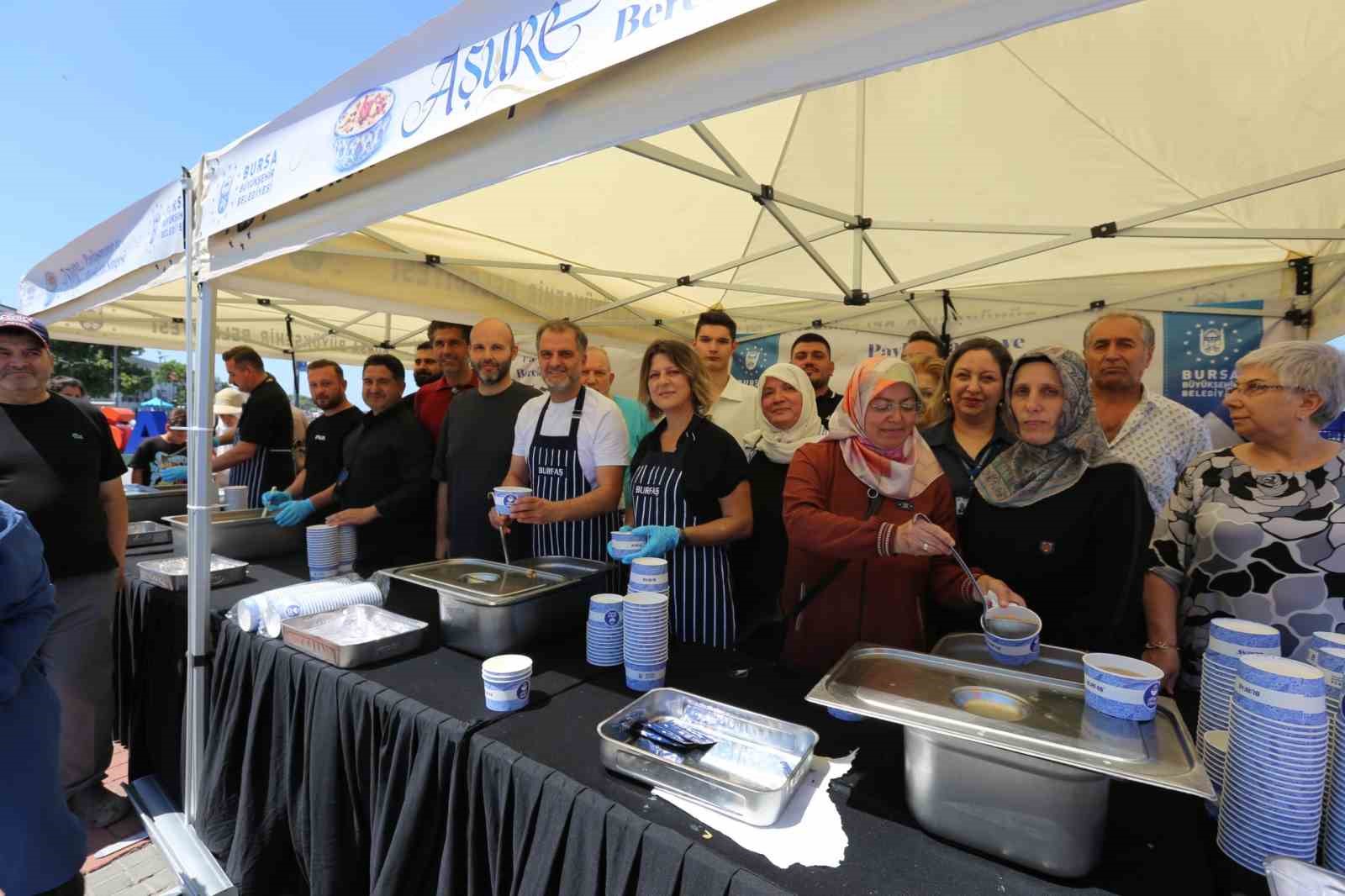 Aşure bereketi Mudanya’yı sardı