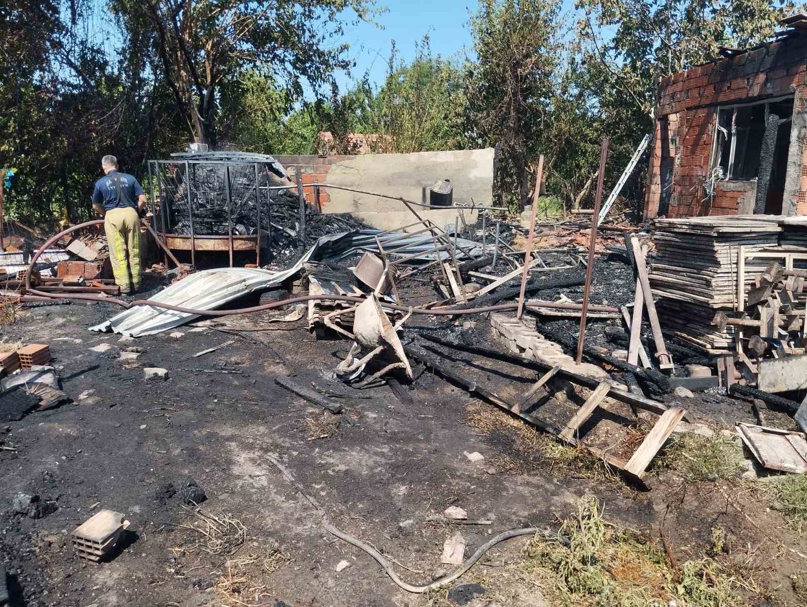 Gönen’de bağ evinde yangın paniği