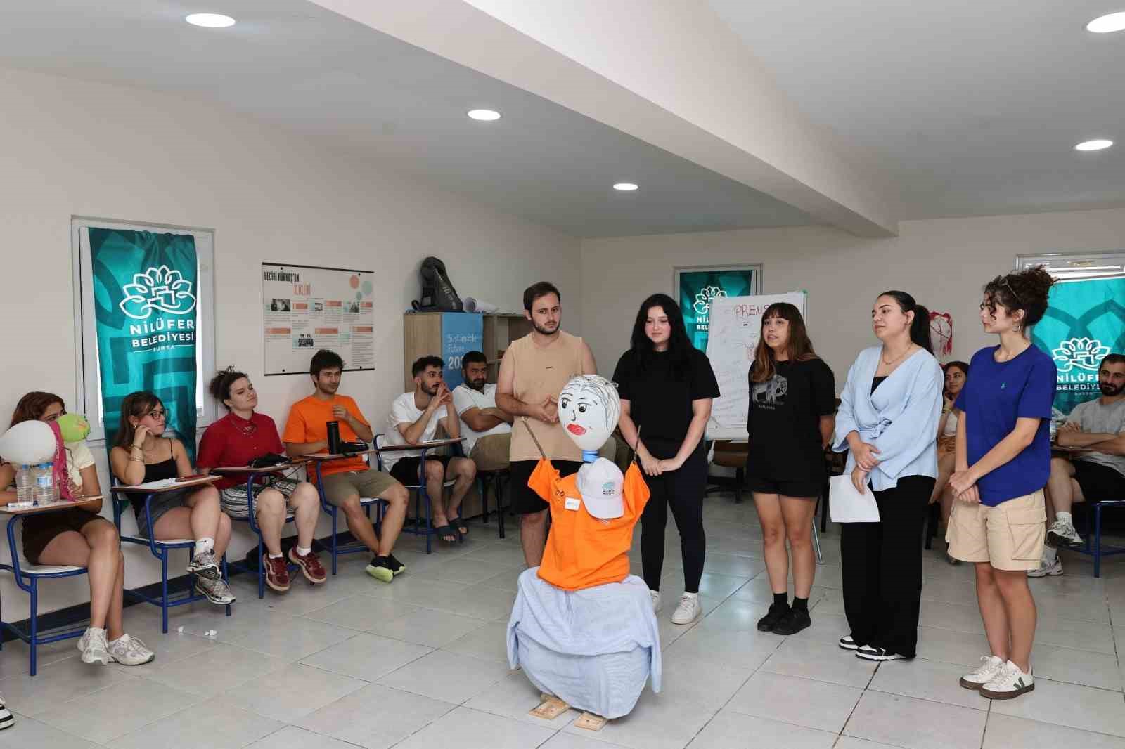 Gençler Fadıllı’da liderlik kampında buluştu