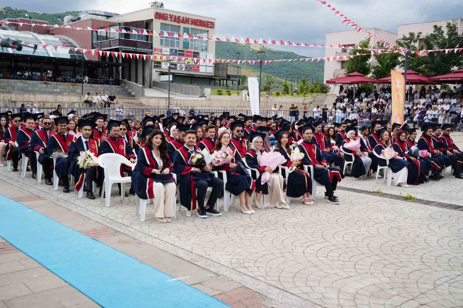 OMÜ Diş Hekimliği Fakültesi 129 mezun verdi