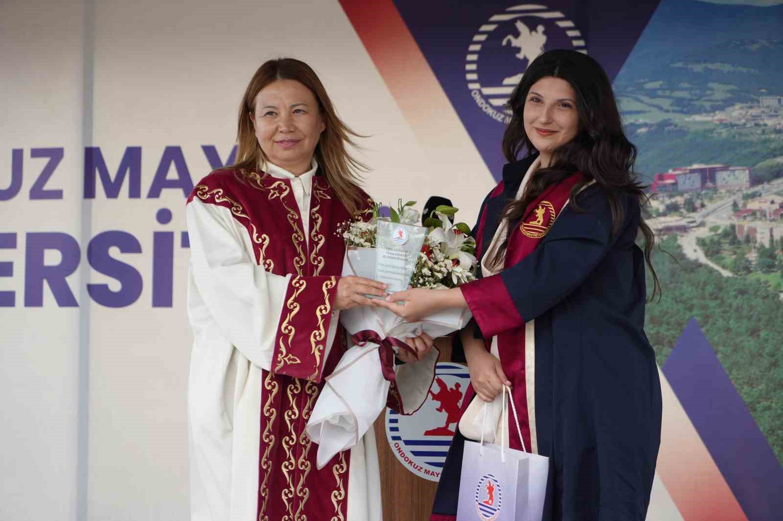 OMÜ Diş Hekimliği Fakültesi 129 mezun verdi