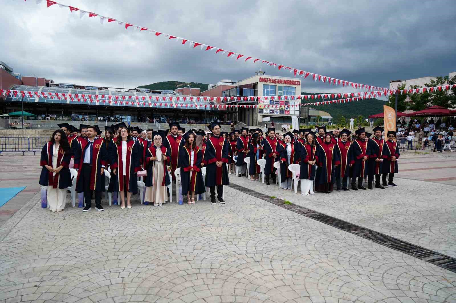 OMÜ Diş Hekimliği Fakültesi 129 mezun verdi