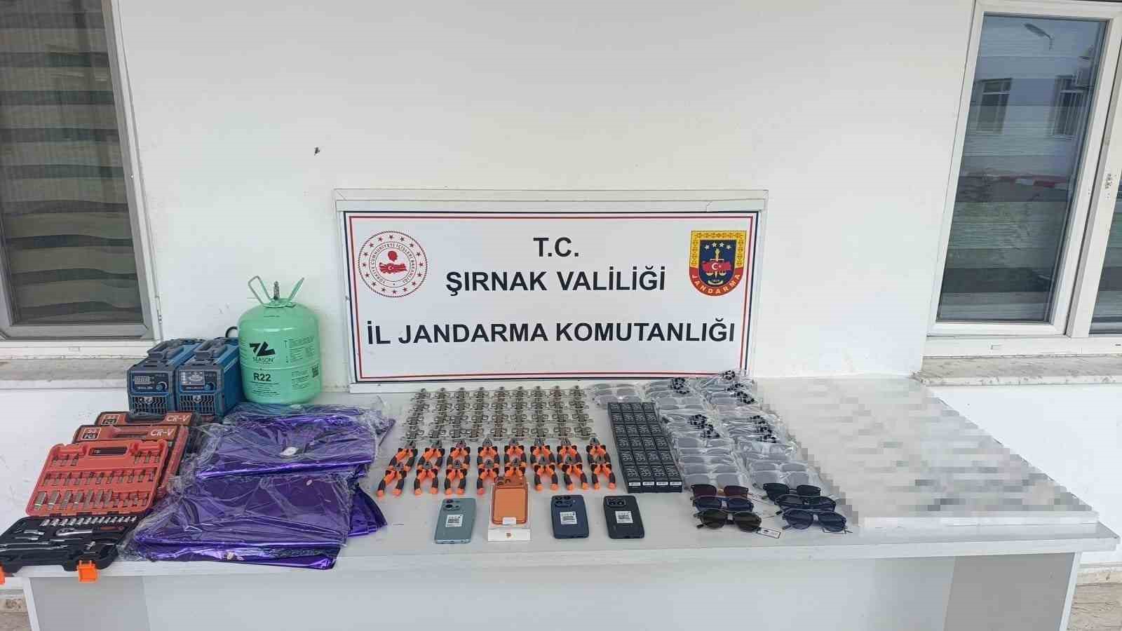 Şırnak’ta 16,7 milyon liralık uyuşturucu ve gümrük kaçağı malzeme ele geçirildi