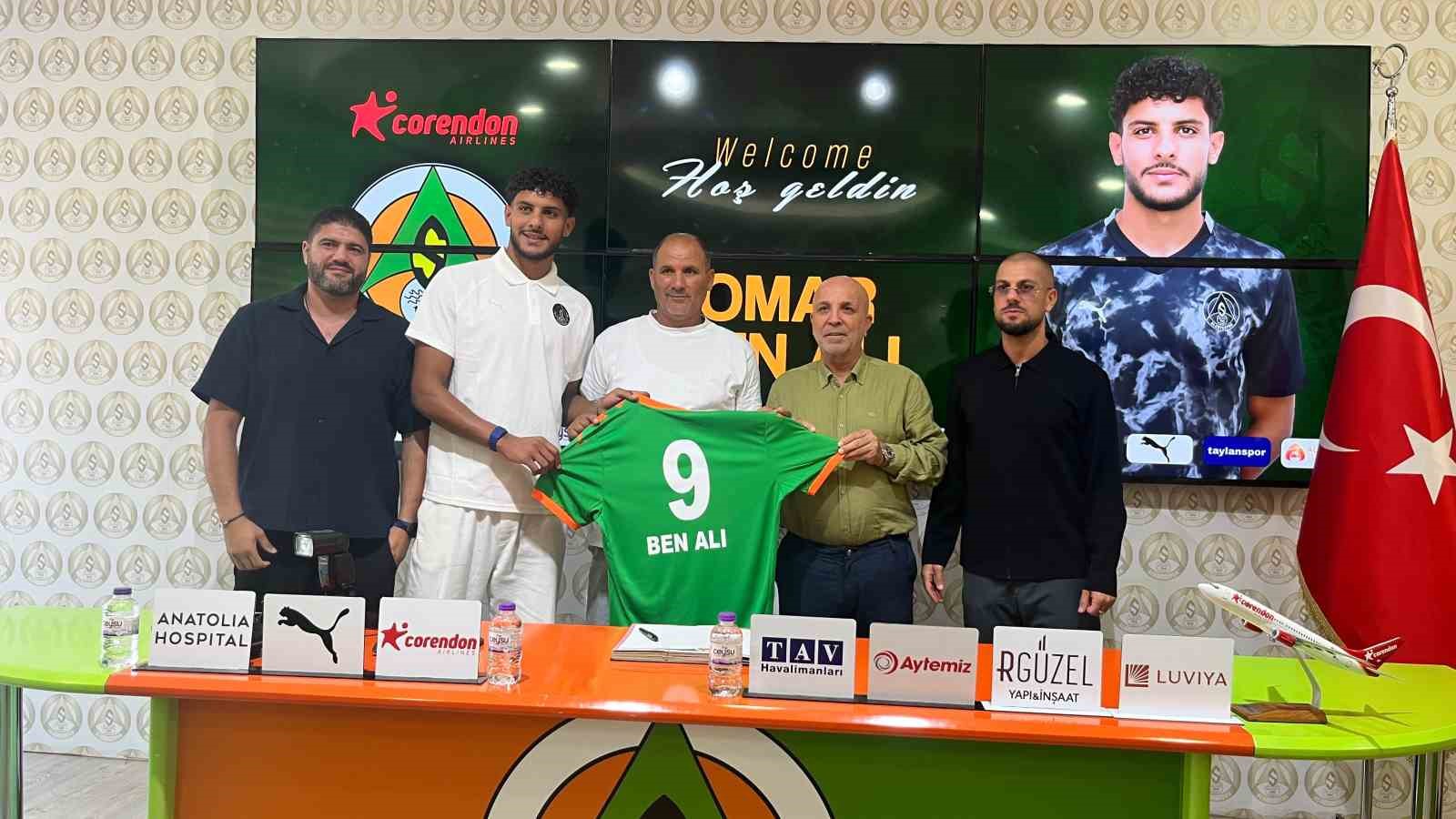 Corendon Alanyaspor, Tunuslu santrfor Omar Ben Ali’yi renklerine bağladı