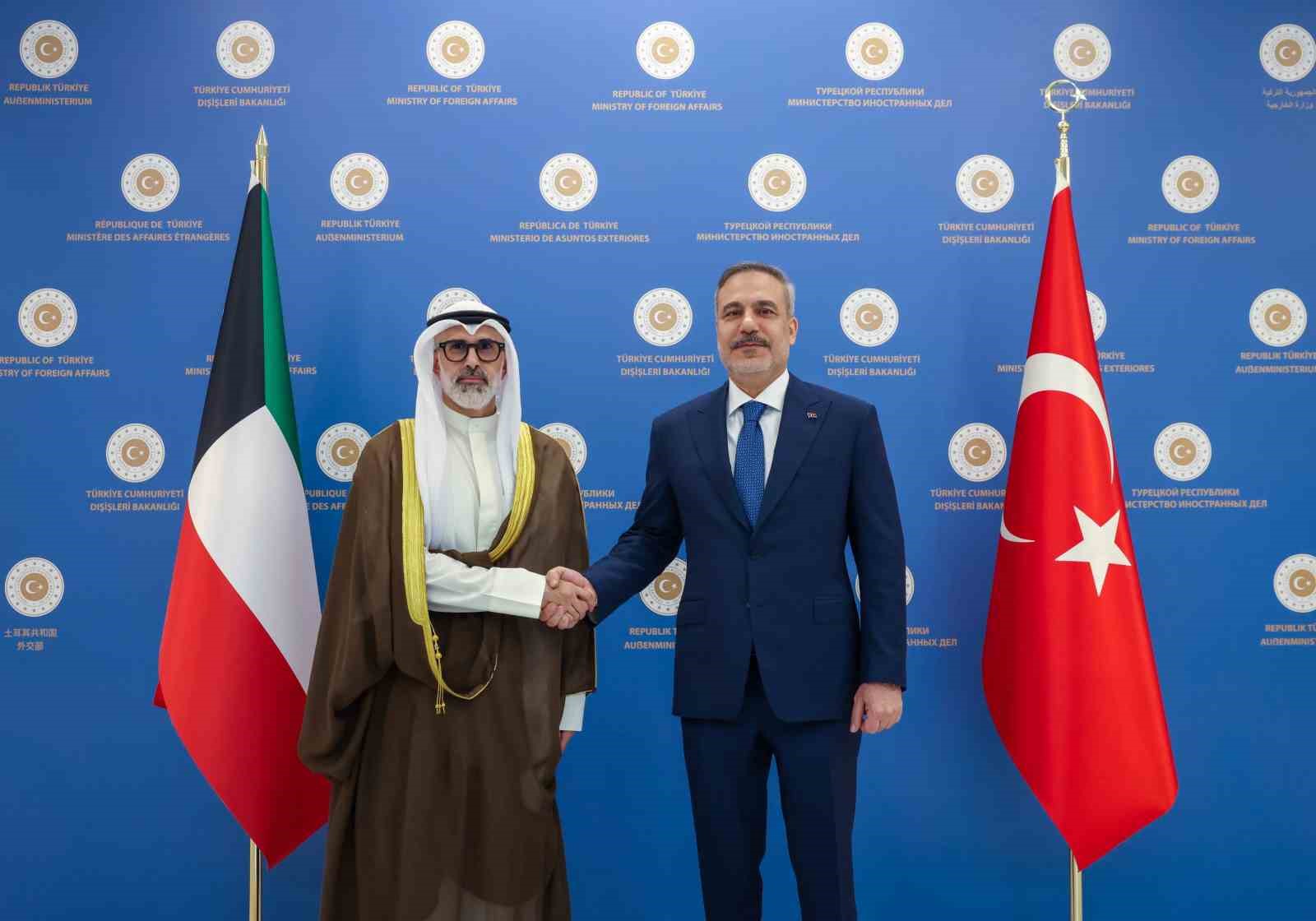 Bakan Fidan, Kuveytli mevkidaşı ile bir araya geldi